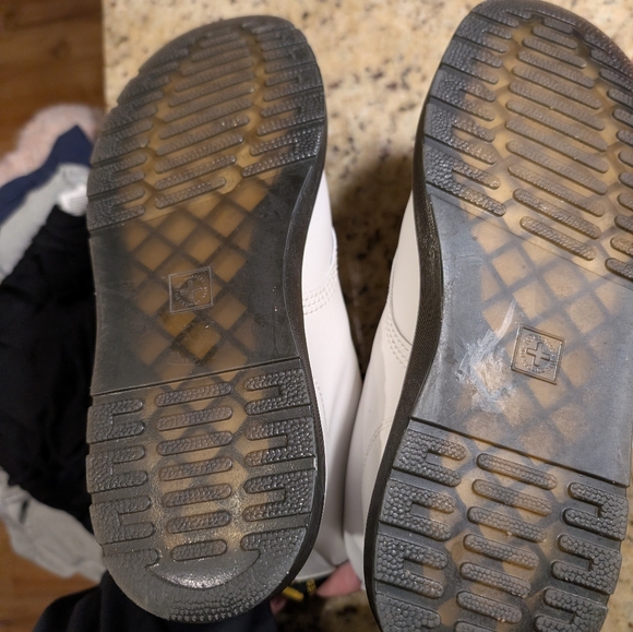 Dr Martens White Lace-Up  Boots with Black Trim Women 10 Men's 9 Air Wair - Picture 7 of 7